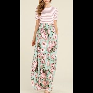 🌺Floral Maxi Dress with Pockets🌺